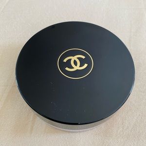 CHANEL soleil tan de Chanel